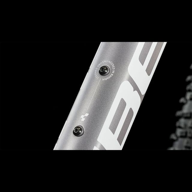 CUBE Access WS Pro maastopyörä CUBE Access WS Pro maastopyörä